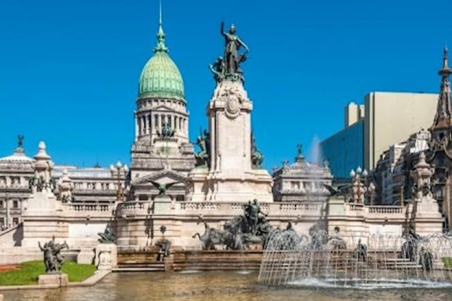 18 Day Antarctica and Falklands - SOUTH - 2500x1250_javarman_shutterstock_buenos-aires_city-tour_national-congress-building