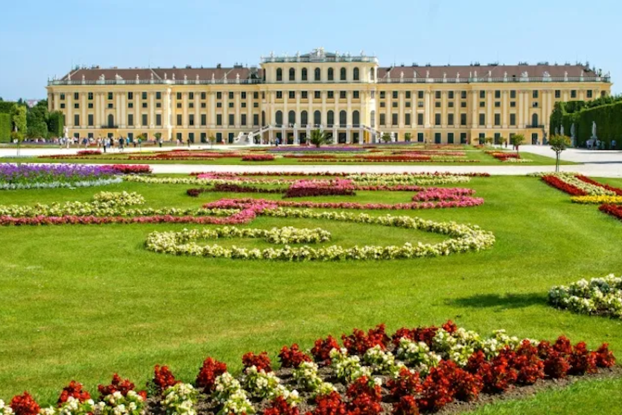 Beatutiful Blue Danube - Autriche-Danube-Vienne-palais-Schonbrunn02 copy