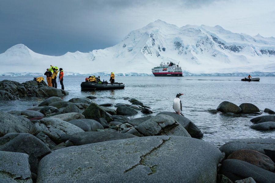 Damoy-Point-Antarctica-HGR-155043_1920-Photo_Yuri_Matisse_Choufour