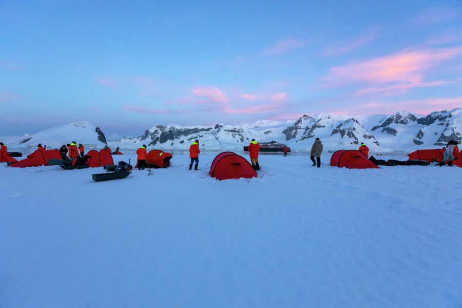 Danco-Island-Antarctica-HGR-153785_1920-Photo_Shayne_McGuire