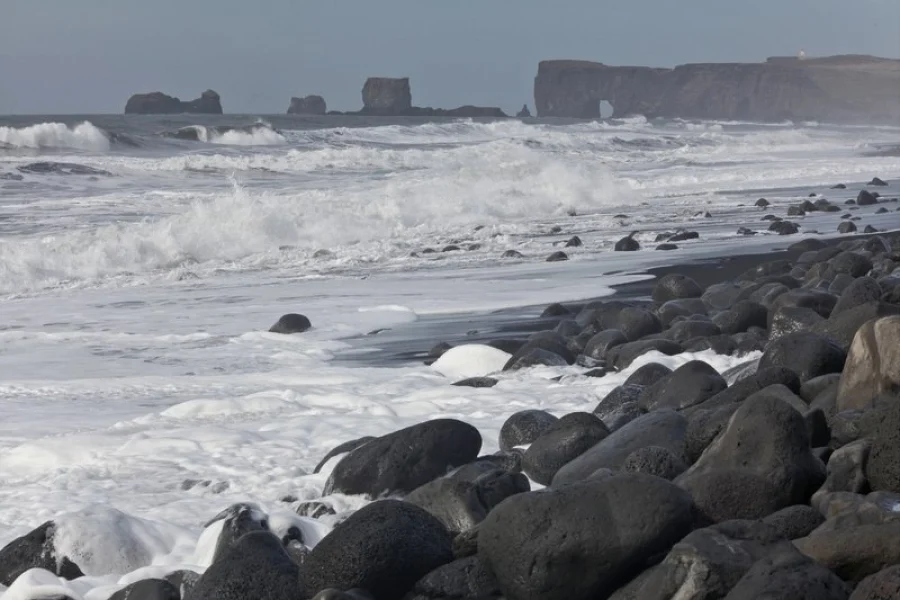 GJ-56-Reynisfjara-beach-with-view-to-Dyrholaey.jpg