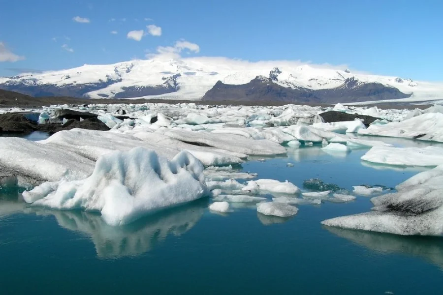 GJ-90-Jökulsárlón-Iceland.jpg