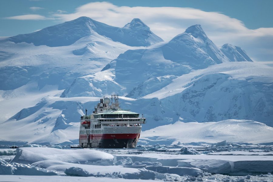 George-Point-Antarctica-HGR-158354_1920-Photo_Yuri_Matisse_Choufour