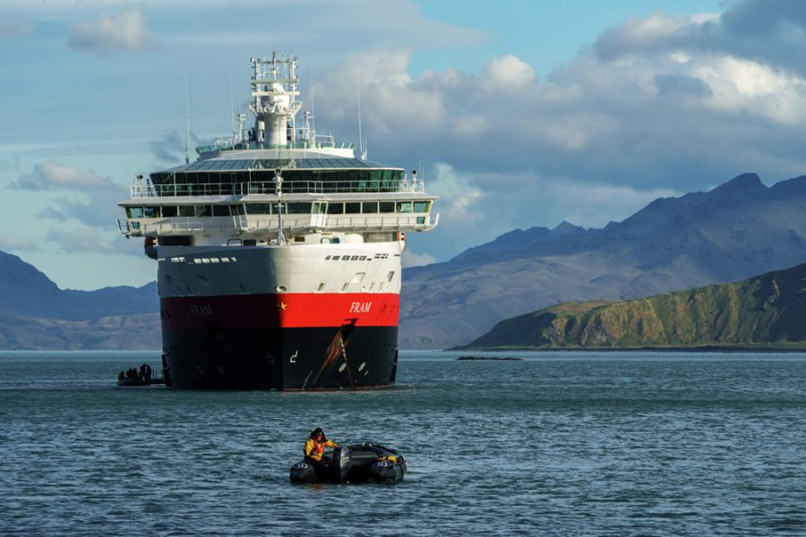 Grytviken-South-Georgia-HGR-155052_1920-Photo_Yuri_Matisse_Choufour