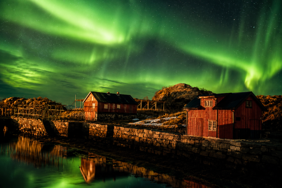 Hurtigruten - Northen Lights of Fishing Cabin