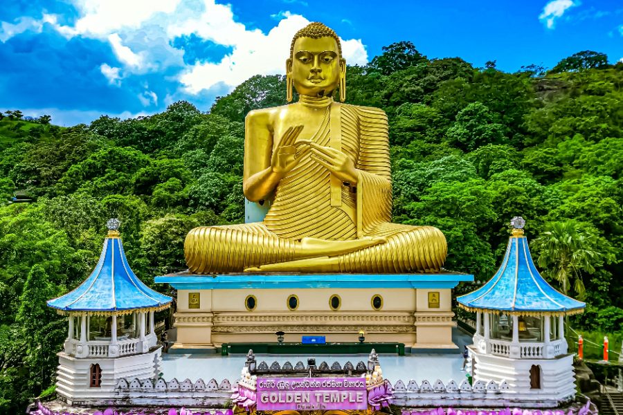 Panorama of the Golden Temple in Sri Lanka_edited