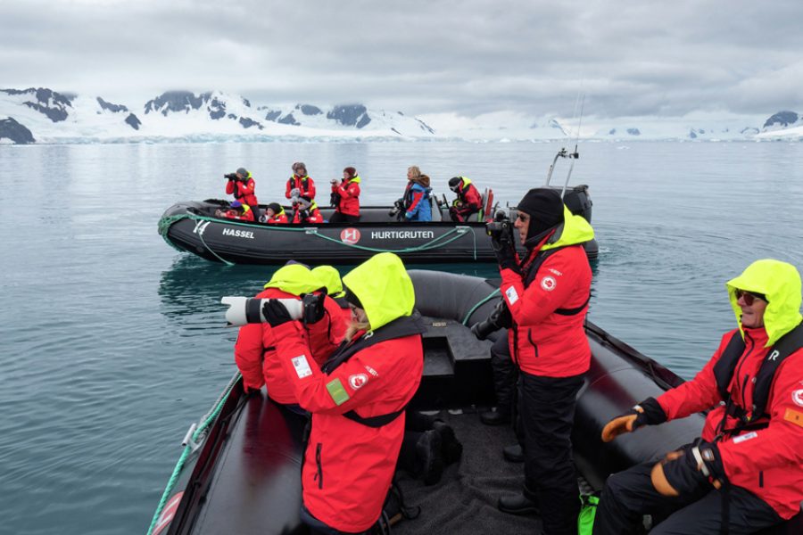 Paradise-Bay-Antarctica-HGR-153196_1920-Photo_Espen_Mills